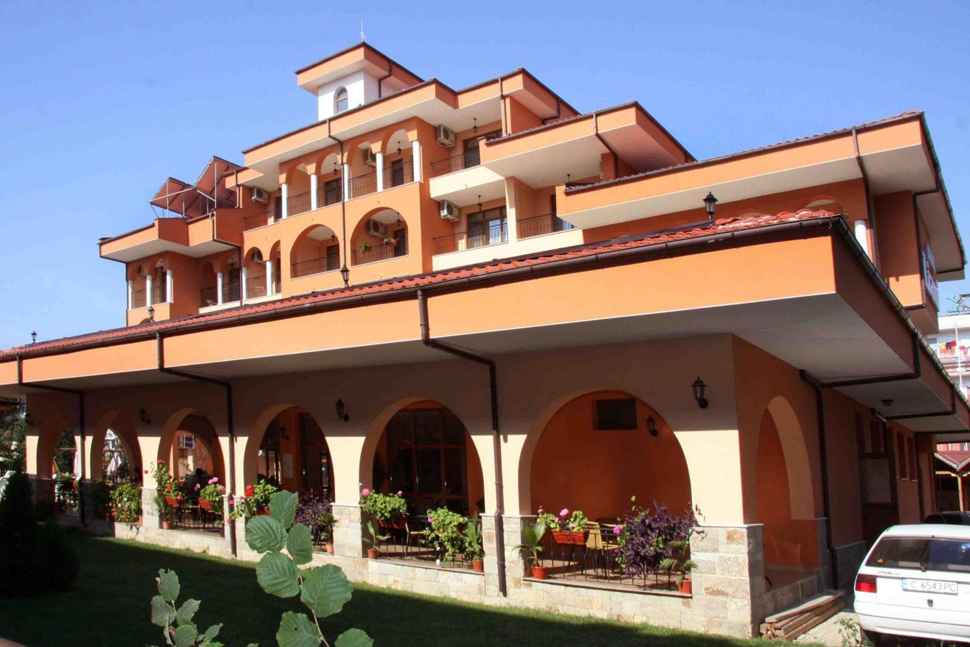 Liani Otel 3*