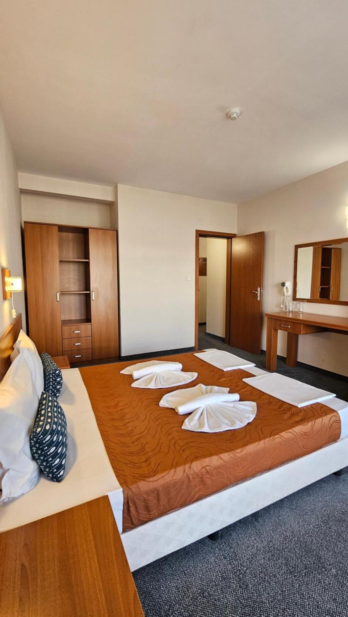 Liani Otel 3*