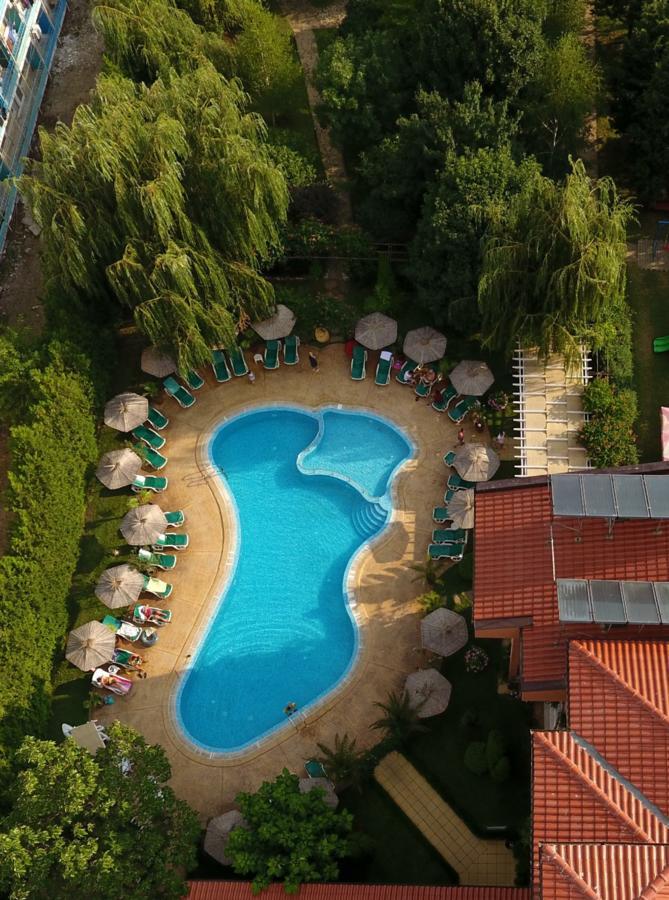Liani Hotel 3*